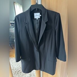 Chaus Woman’s Black Blazer; 14p